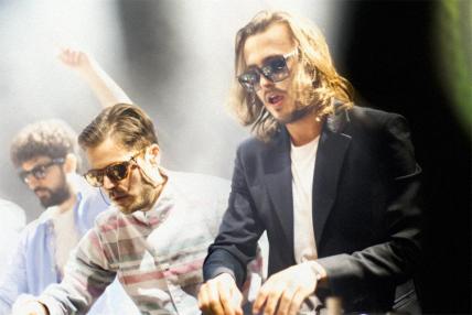 181269_339802899421750_1197159650_n