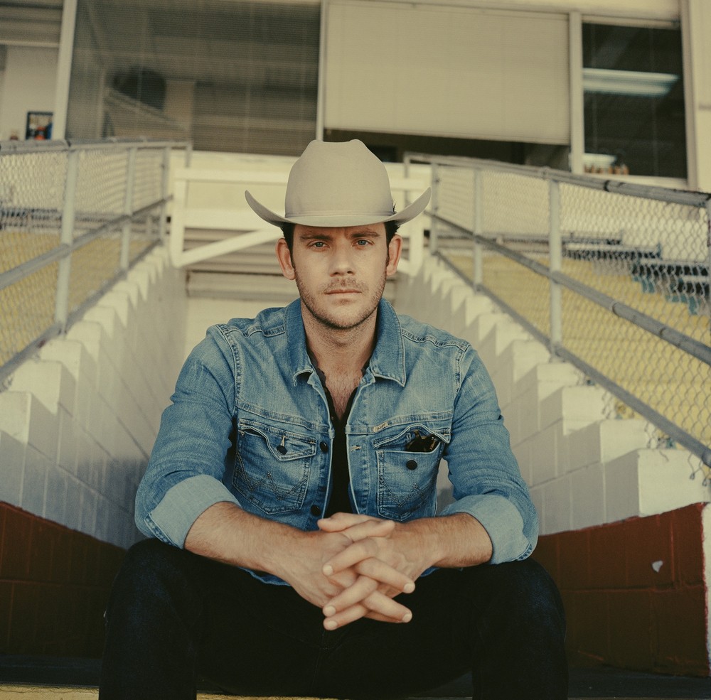 Sam Outlaw.jpg