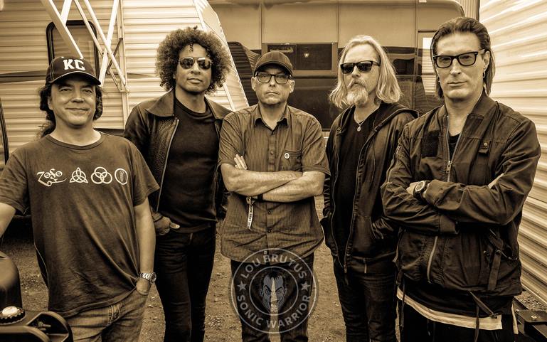 Lou-with-Alice-In-Chains-07-15-16